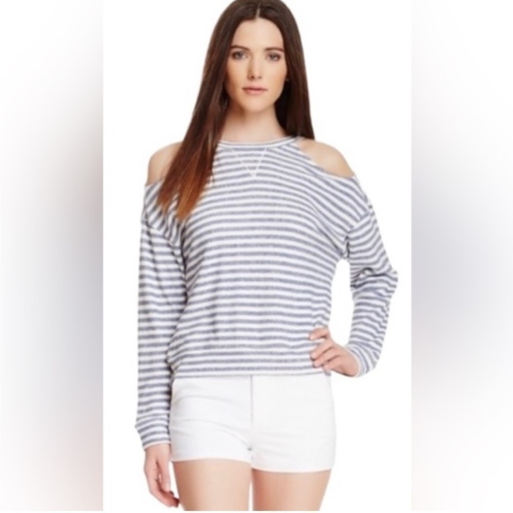 EUC BCBG Eznei Sweater with Cutouts size medium